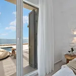 Roos Naxos Agiassos